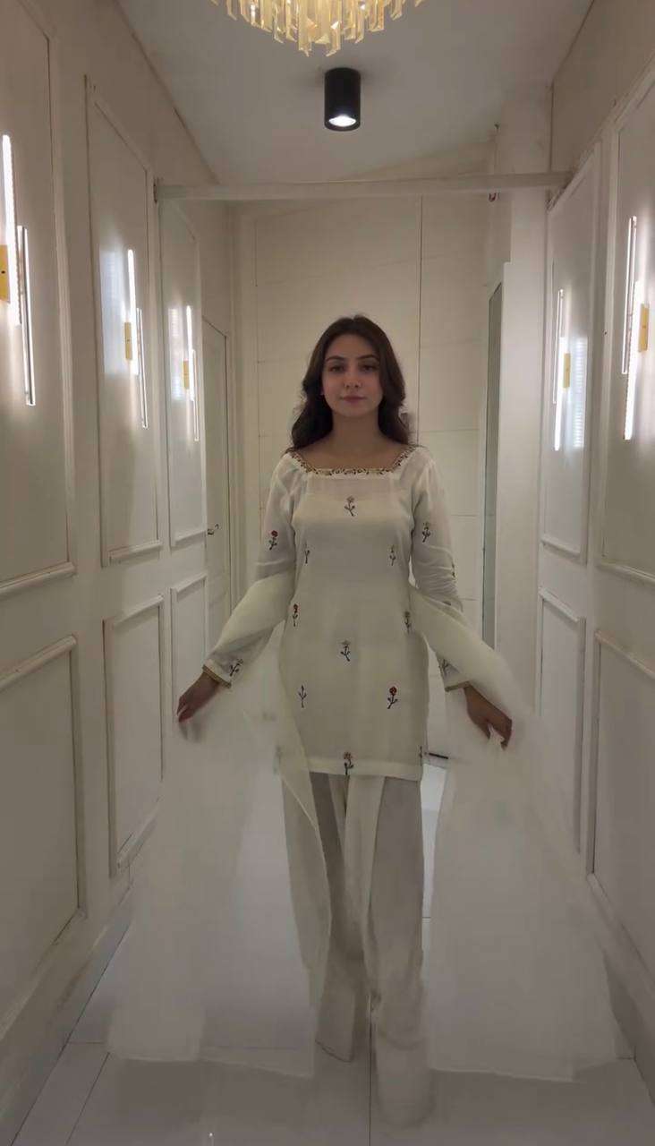 Women's Raw Silk Floral Printed Straight Kurti With Salwar and Dupatta Set - Image 3